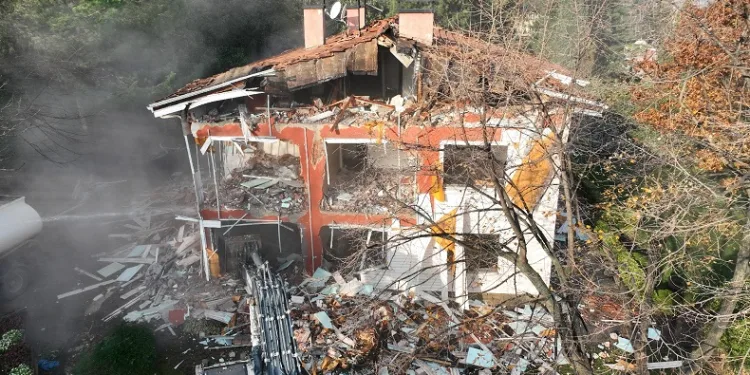 Bursa’da ‘Başkanlık Konutu’ yıkıldı
