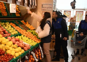 Çayırova’da marketler denetlendi