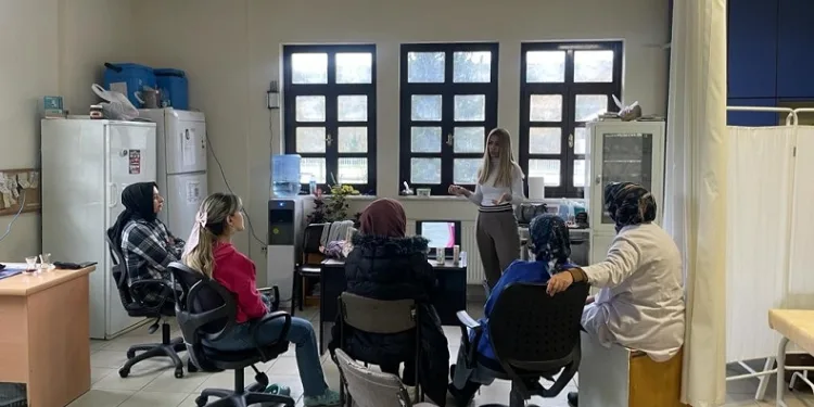 Anne adaylarına yenidoğan eğitimi verildi