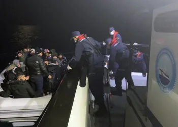 Fethiye’de 33 düzensiz göçmen kurtarıldı