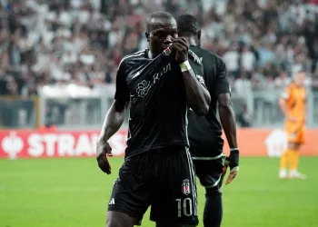 Aboubakar: “Asılsız suçlamalardan vazgeçin, işimi yapmama izin verin”