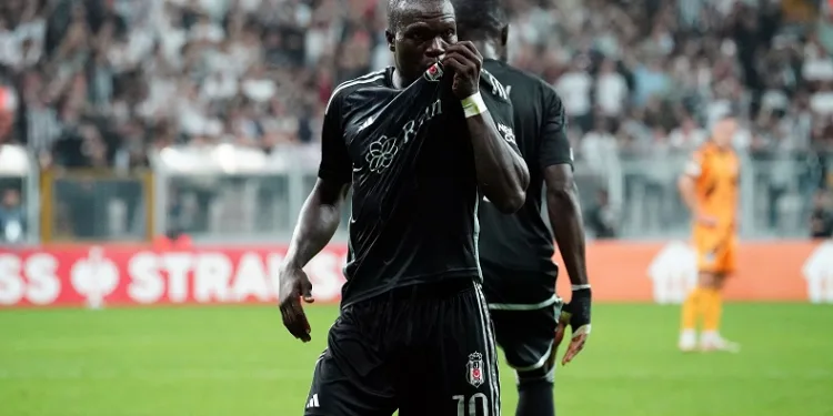 Aboubakar: “Asılsız suçlamalardan vazgeçin, işimi yapmama izin verin”