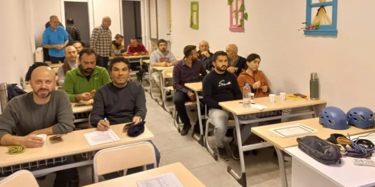 Eskişehir’de dağcı adaylarına eğitim veriliyor