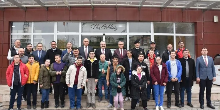 Salihli’de özel sporcular kahvaltıda ağırlandı