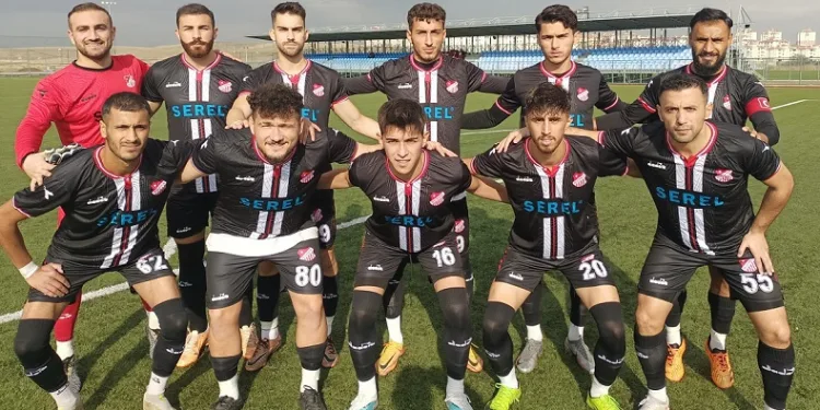 1969 Bilecik Spor Kulübü, Kütahya Özel İdare Köy Hizmetleri Spor’a mağlup oldu