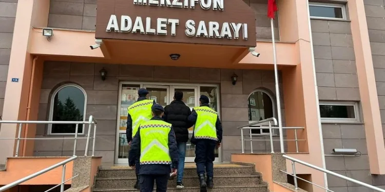 Amasya’da uyuşturucu cezası bulunan şahıs yakalandı