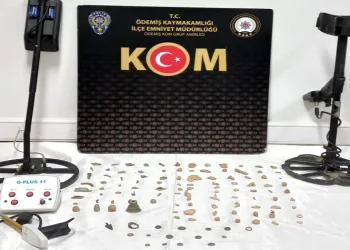İzmir’de tarihi eser kaçakçılarına operasyon