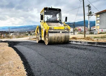 Emet’te sıcak asfalt çalışmaları başladı