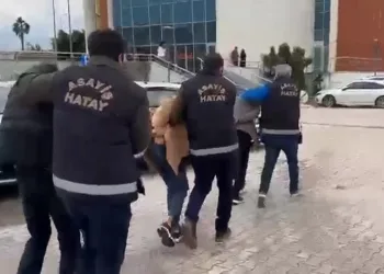 İskenderun’da hırsızlık şüphelisi 3 kişi tutuklandı