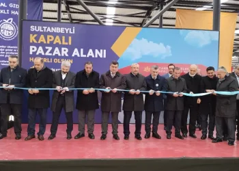 Sultanbeyli kapalı pazar alanı hizmete açıldı