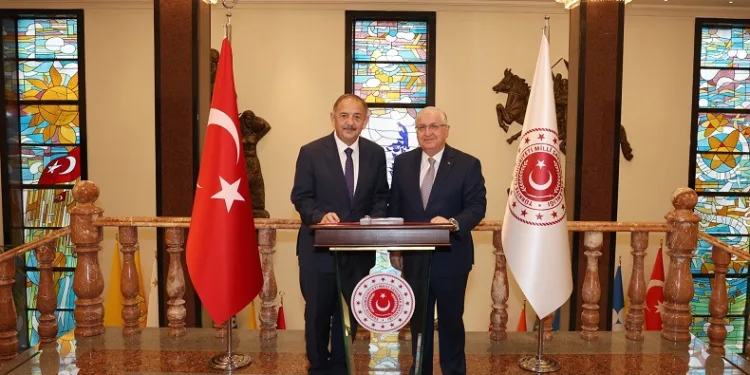 Bakan Güler ve Bakan Özhaseki bir araya geldi
