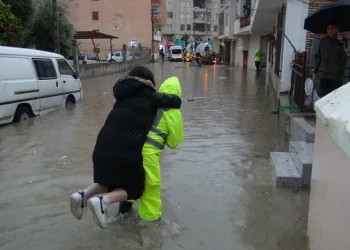 Mersin’de sağanak yağış sele neden oldu