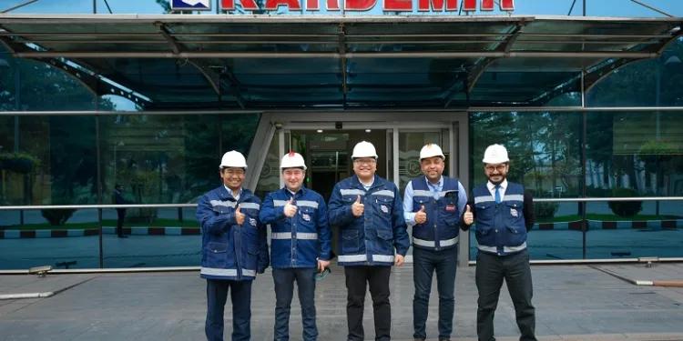 Malezya Büyükelçisi’nden KARDEMİR’e ziyaret