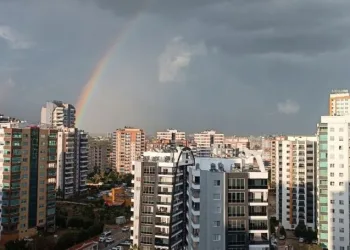 Mersin’de yağmur sonrası gökkuşağı şöleni