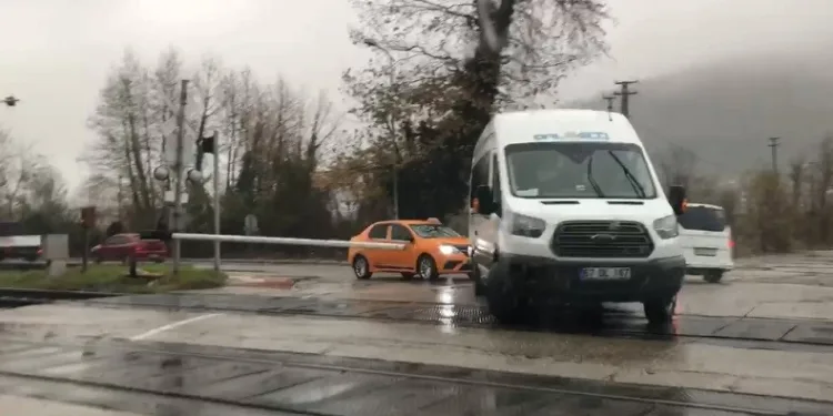 Arızalanan bariyer sürücüleri tedirgin etti