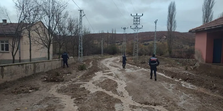 Zihinsel engelli genç ailesiyle tartışıp evi terk etti