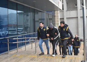 Yüksek kazanç vaadiyle 450 bin lira dolandırdılar: 4 tutuklu