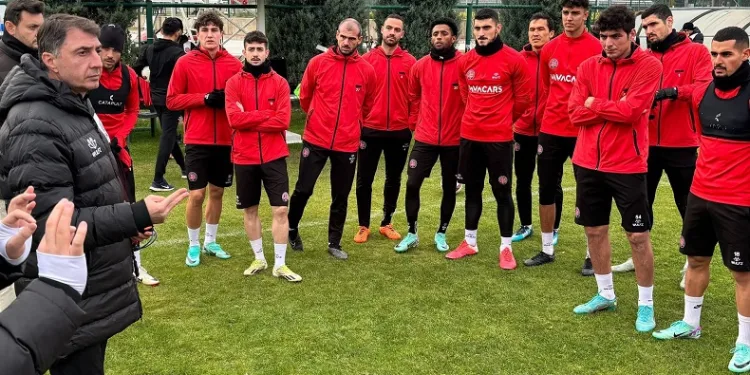 Shota Arveladze, Karagümrük’te ilk antrenmanına çıktı