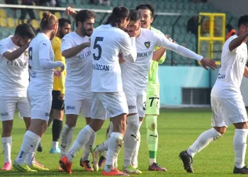 Bucaspor 1928, deplasmanda kaybetmeyen tek takım