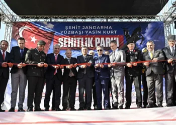 Muratpaşa’da Şehitlik Parkı törenle açıldı