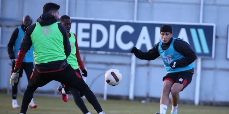 Sivasspor’da Başakşehir maçı hazırlıkları başladı