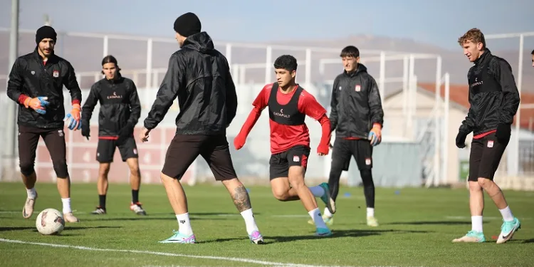 Sivasspor’da Başakşehir mesaisi sürüyor