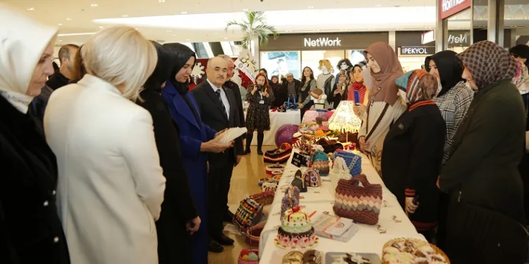 Aile Destek Merkezleri’nden kadınlar meslek ediniyor