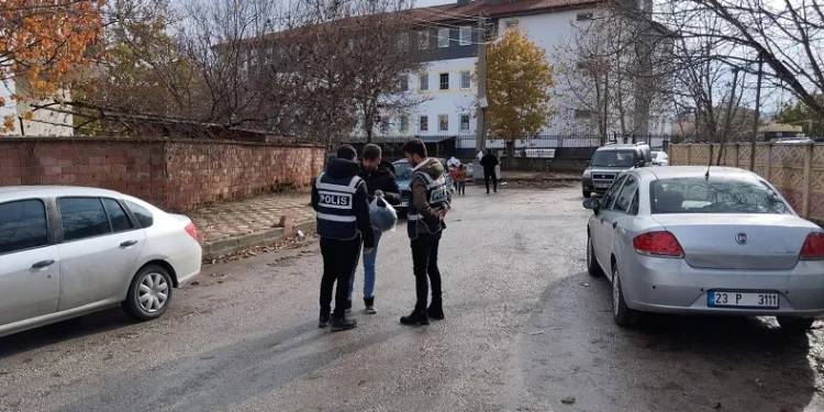 Elazığ’da okul önlerinde denetim