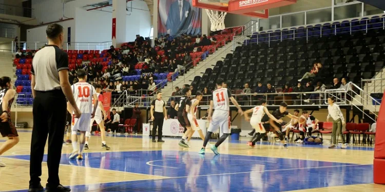Niğde’de Okul Sporları Basketbol Müsabakaları tamamlandı