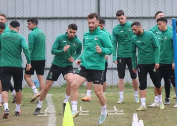 Sakaryaspor, Tuzlaspor müsabakasının hazırlıklarını sürdürdü