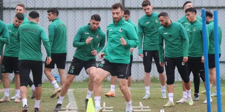 Sakaryaspor, Tuzlaspor müsabakasının hazırlıklarını sürdürdü