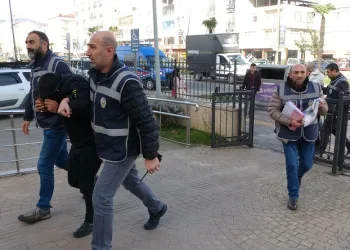 Sahte Cumhuriyet altını ile kuyumcuları dolandıran şahıs tutuklandı
