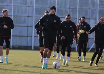 Sivasspor, Başakşehir maçına iddialı hazırlanıyor