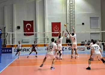 AXA Sigorta Efeler Ligi: TÜRŞAD: 3 – Akkuş Belediyespor: 1