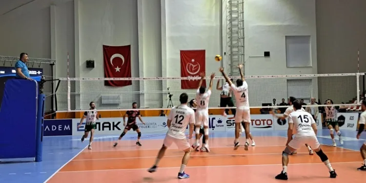 AXA Sigorta Efeler Ligi: TÜRŞAD: 3 – Akkuş Belediyespor: 1