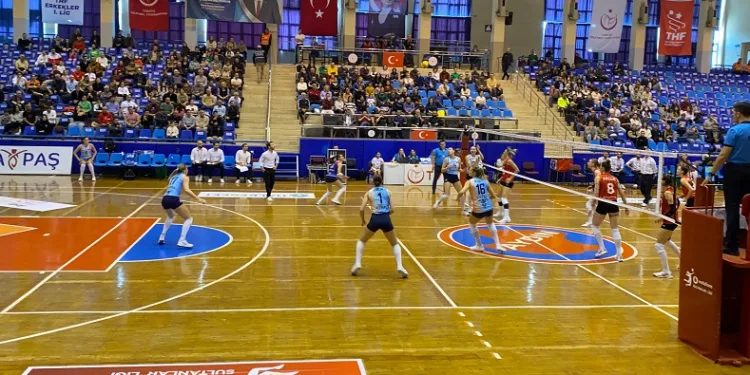 Sultanlar Ligi: Aydın Büyükşehir Belediyespor: 1 – Türk Hava Yolları: 3