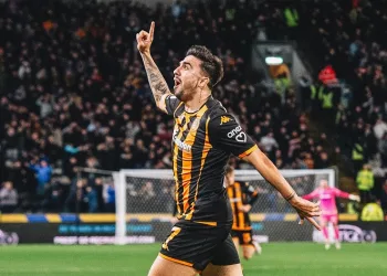 Hull City, Erol Bulut’un takımı Cardiff City’yi 3-0 ile geçti