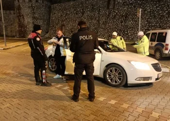 Balıkesir’de aranan 7 şahıs yakalandı