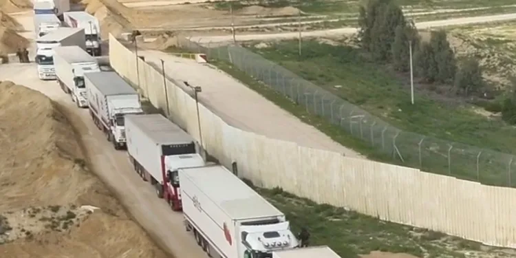 İsrail üzerinden Gazze’ye insani yardım geçişi bugün başlıyor