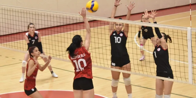 Karabük Gençlik Spor : 0 – Bozüyük Belediyesi Eğitim ve Spor Kulübü Kadın Voleybol Takımı: 3