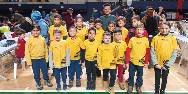 Satranççılar Başiskele’nin gururu oldu