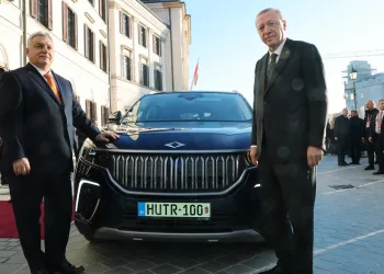 Cumhurbaşkanı Erdoğan, Macaristan Başbakanı Orban’a Togg hediye etti