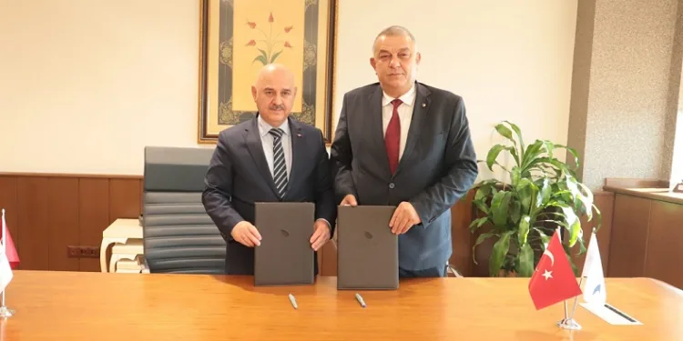 Staj protokolünü imzaladılar
