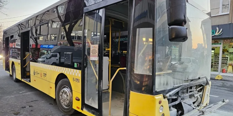 Sarıyer’de hareket halindeki İETT otobüsünde yangın