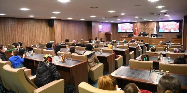 Altınordu Belediye Başkanı Aşkın Tören, halk günü buluşmalarını sürdürüyor