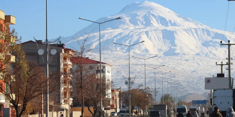 Ağrı Dağı’ndan kartpostallık görüntüler