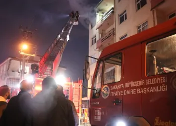 5 katlı binada korkutan yangın