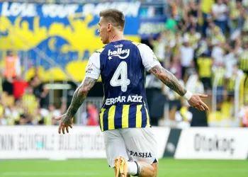 Fenerbahçe’de, Galatasaray derbilerinin en deneyimlisi Serdar Aziz