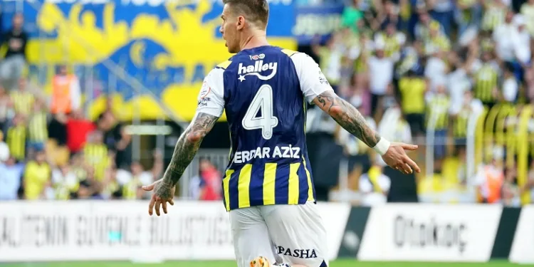 Fenerbahçe’de, Galatasaray derbilerinin en deneyimlisi Serdar Aziz