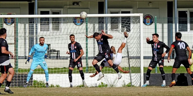 Çeşme Belediyespor sahasında galip